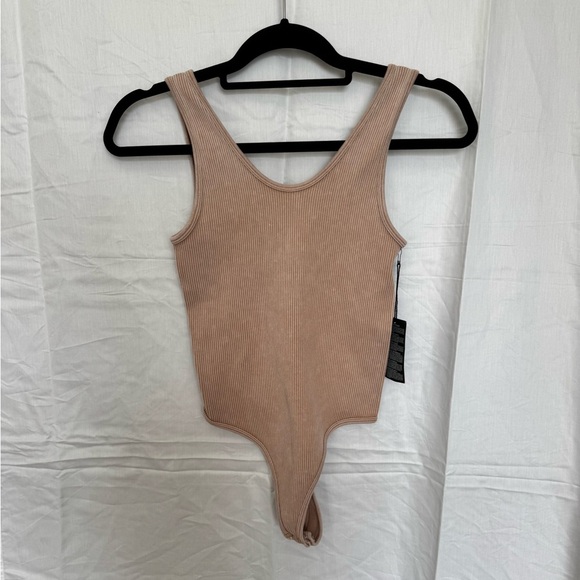 NWT Forever 21 tan ribbed bodysuit in small/medium - Picture 3 of 8